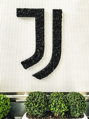 Juventus J 